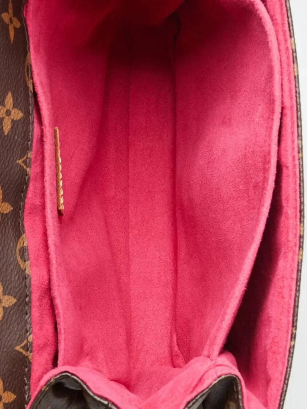 Louis Vuitton Monogram Canvas Patches Pochette Metis Bag